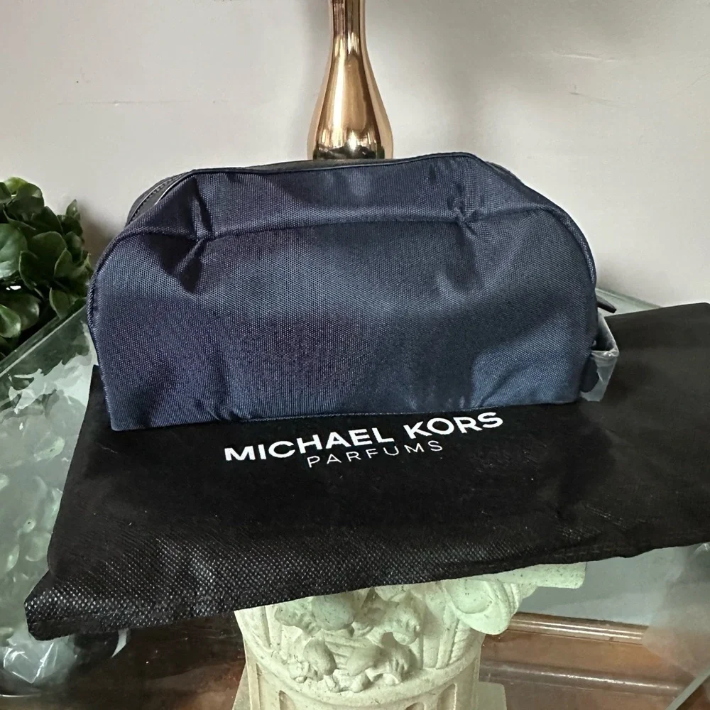 Michael Kors Navy and Black Men's Toiletry Kit - Picture 5 of 8